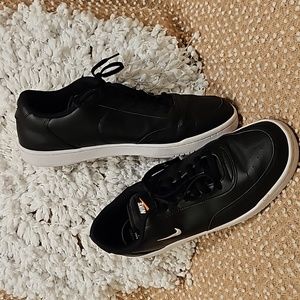 Nike Court Sneakers